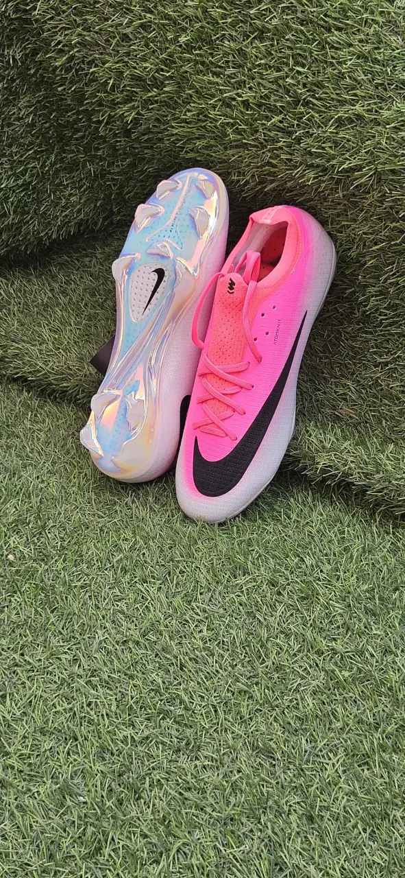 Zapatillas de fútbol Nike rosas con Dynamic Fit - 2