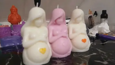 Velas decorativas de figuras femeninas embarazadas - miniatura 1