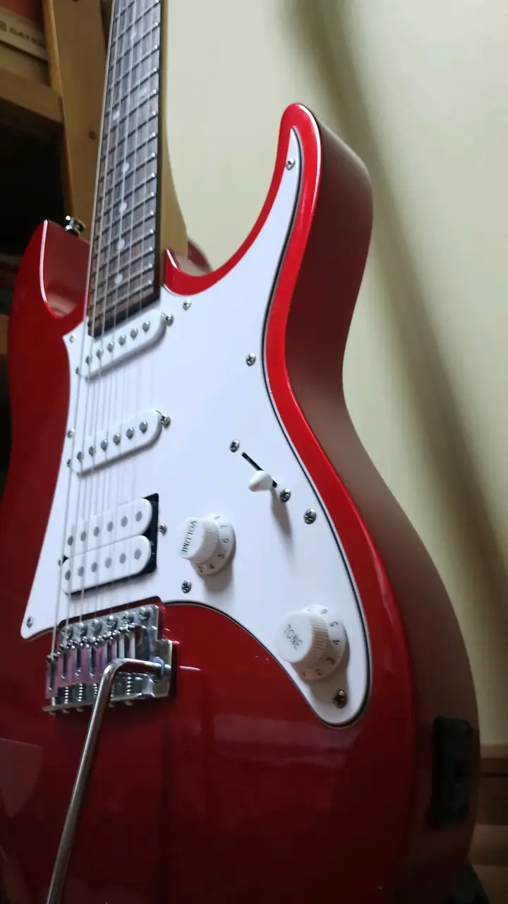 Guitarra eléctrica Ibanez Gio roja - 3