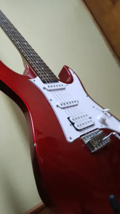 Guitarra eléctrica Ibanez Gio roja - miniatura 4