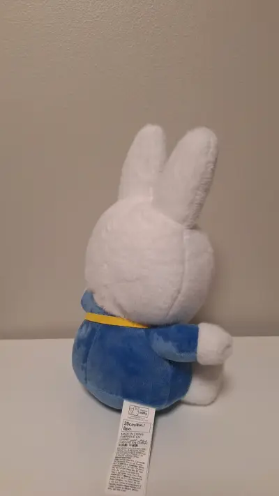 Peluche Miffy Conejo Blanco con Estrella - miniatura 3