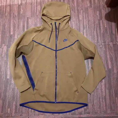 Nike Tech Talla L con detalles - miniatura 1