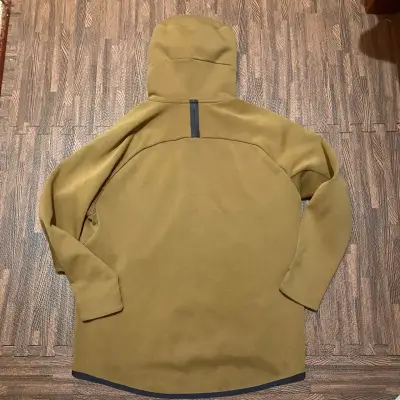 Nike Tech Talla L con detalles - miniatura 2