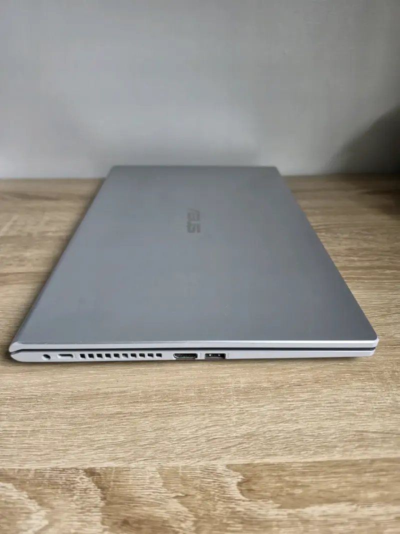 Notebook ASUS Ryzen 7 / 16GB RAM / SSD 512GB - 4