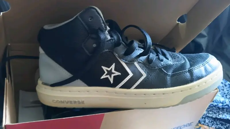 Zapatillas Converse negras de cuero