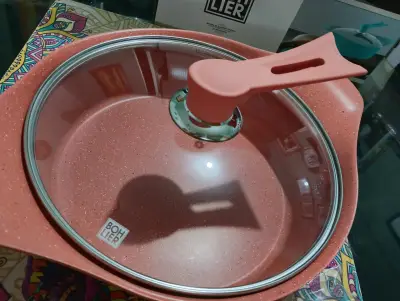 Olla de cocina antiadherente con tapa de vidrio - miniatura 4