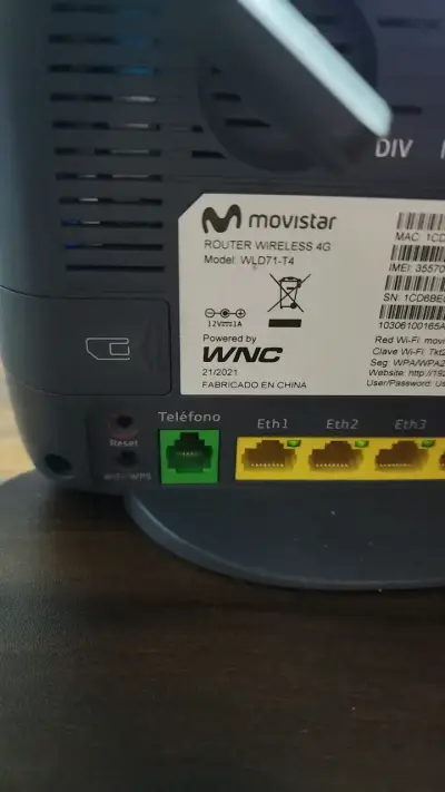 Router inalámbrico 4G con antenas - miniatura 3