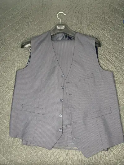 Traje formal gris con corbata un solo uso talla 46 - miniatura 2