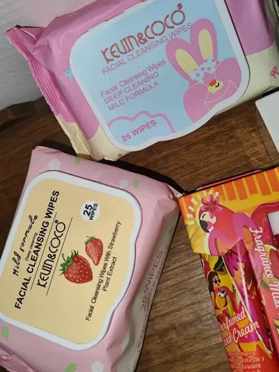 Set de Limpieza Facial y Crema de Manos - miniatura 3