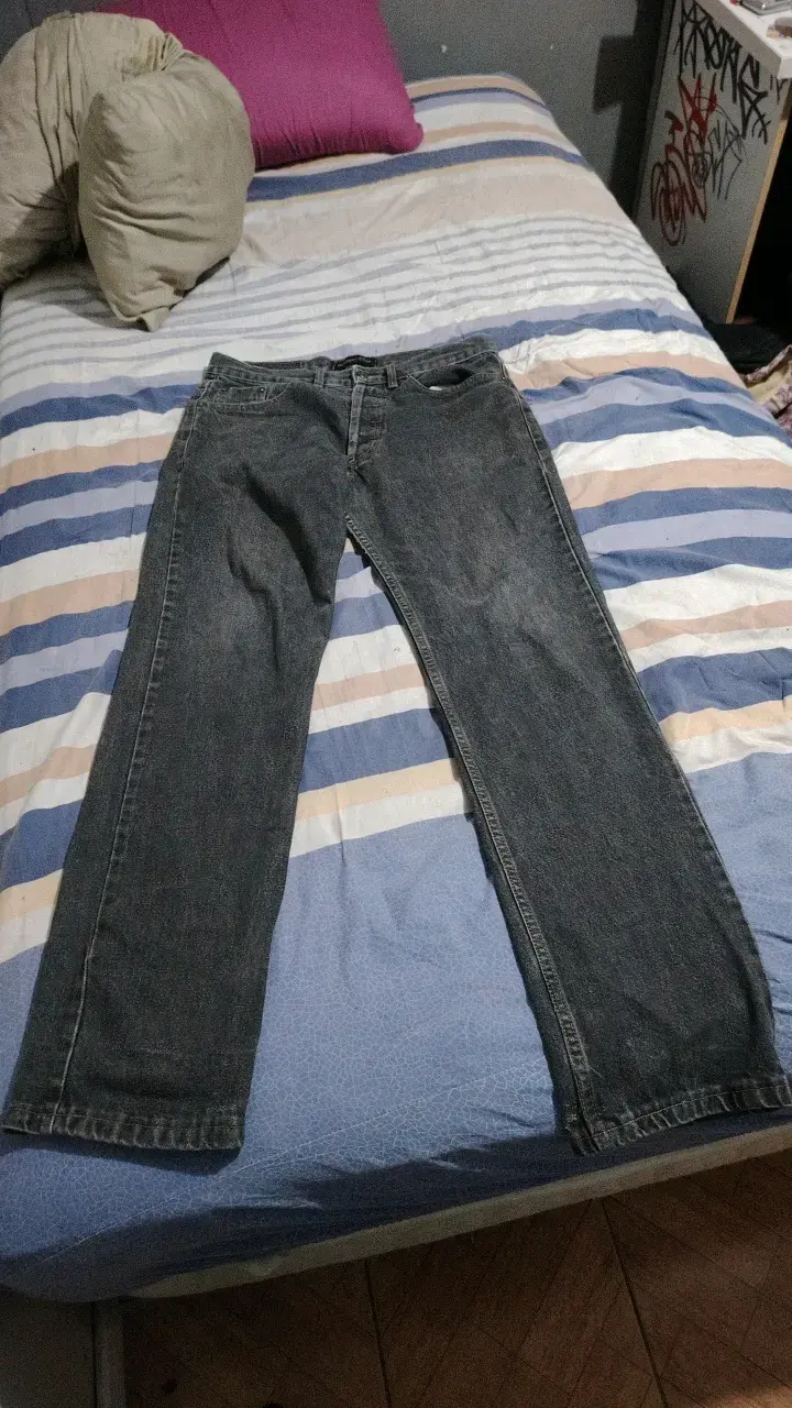 Jeans de mezclilla gris Quarry para hombre - 2