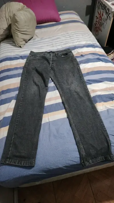 Jeans de mezclilla gris Quarry para hombre - miniatura 2