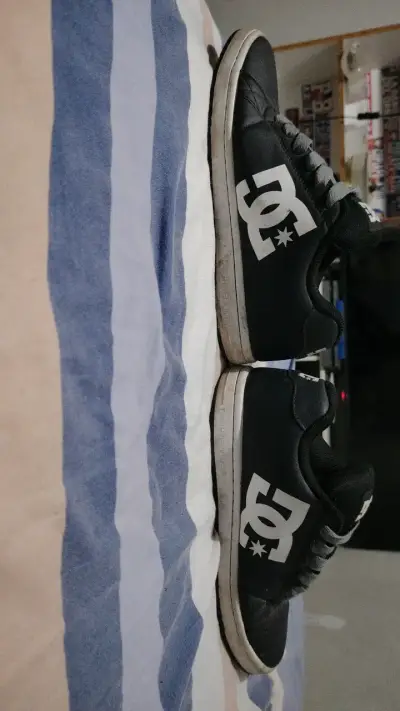 Zapatillas DC negras para hombre - miniatura 3