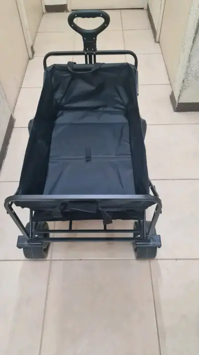 Carro plegable de carga negro con ruedas - miniatura 6