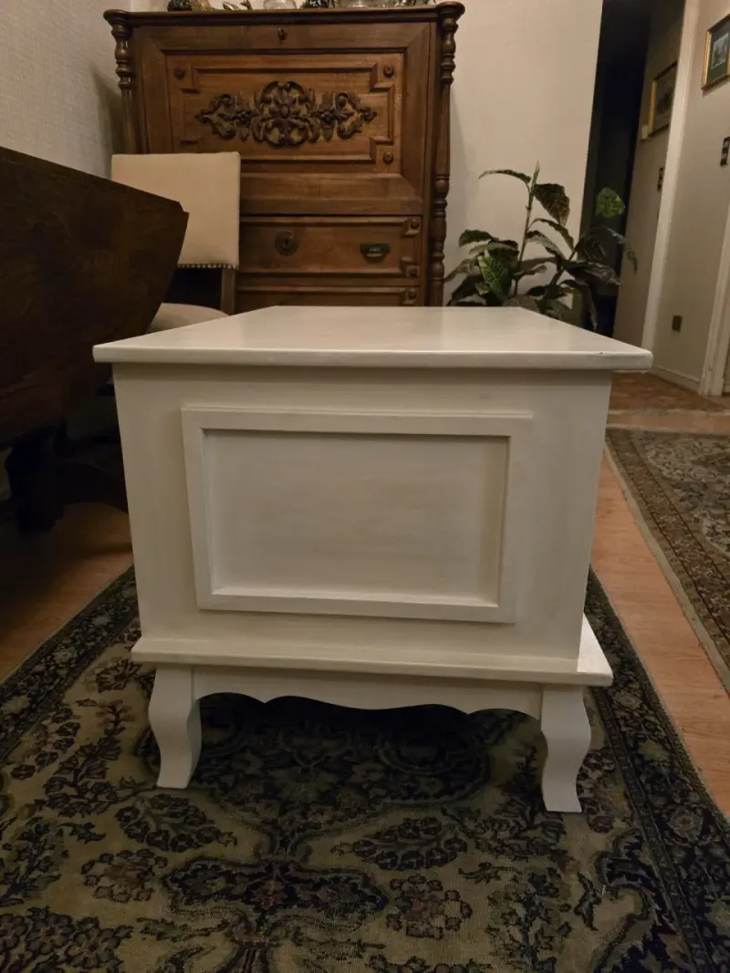 Baúl blanco estilo vintage con amplio espacio - 5