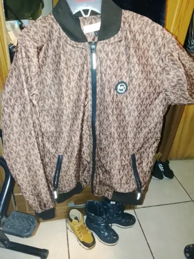 Chaqueta Michael Kors marrón con logo - miniatura 1