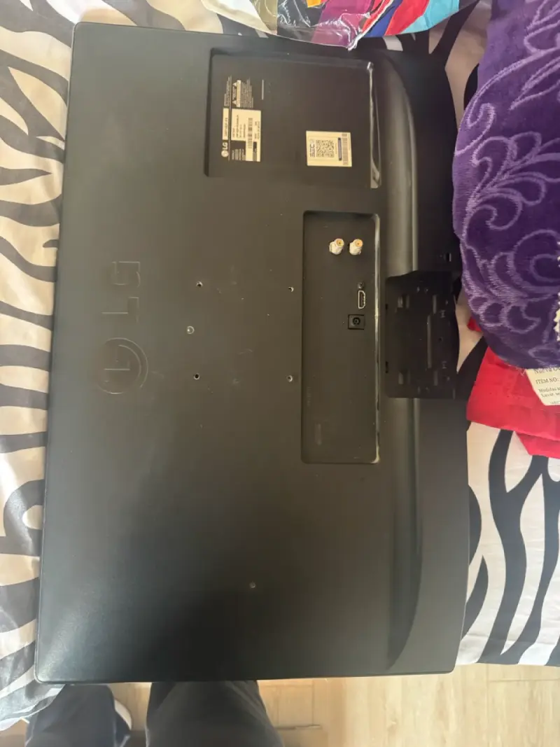 Monitor LG 24MT48VF-PZ 24 pulgadas - 3
