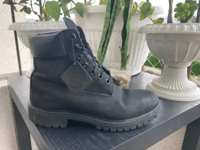 Botas de cuero negro Timberland para hombre - miniatura 1