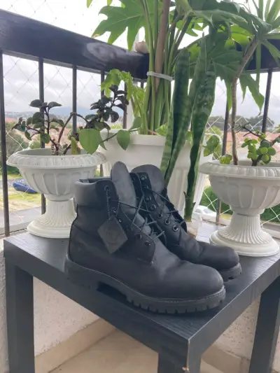 Botas de cuero negro Timberland para hombre - miniatura 2