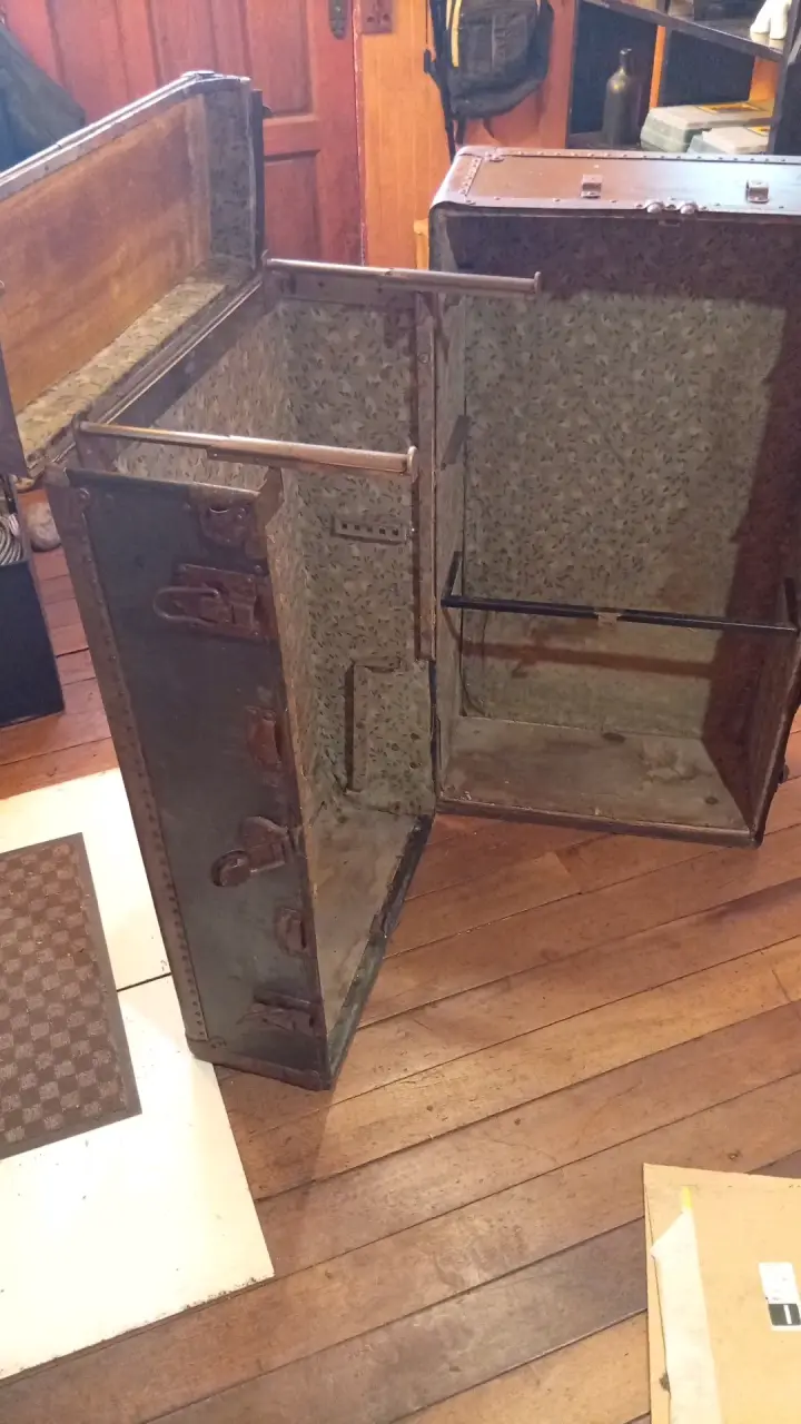 Ropero antiguo de viaje años 1920 - 3