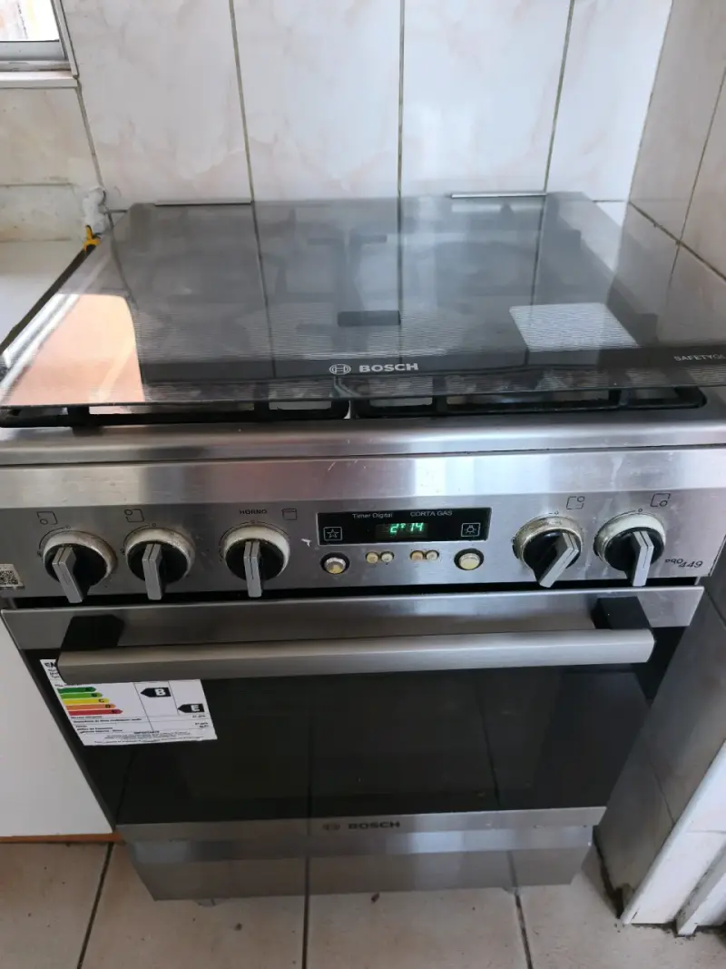Cocina Bosch PRO 449 INOX de 4 Quemadores - 4