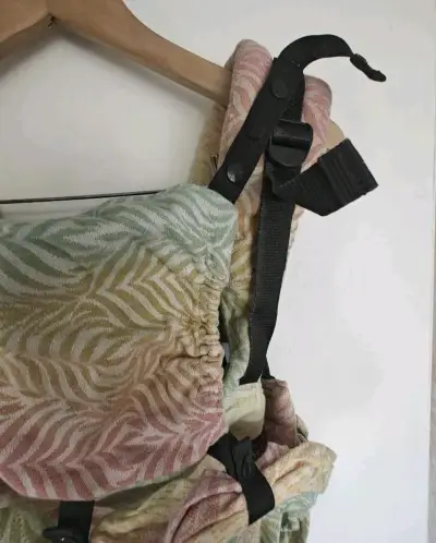 Mochila portabebé ergonómica Emei Baby multicolor - miniatura 3
