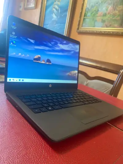 Notebook HP 245 G8 Rayzen 5 - miniatura 1