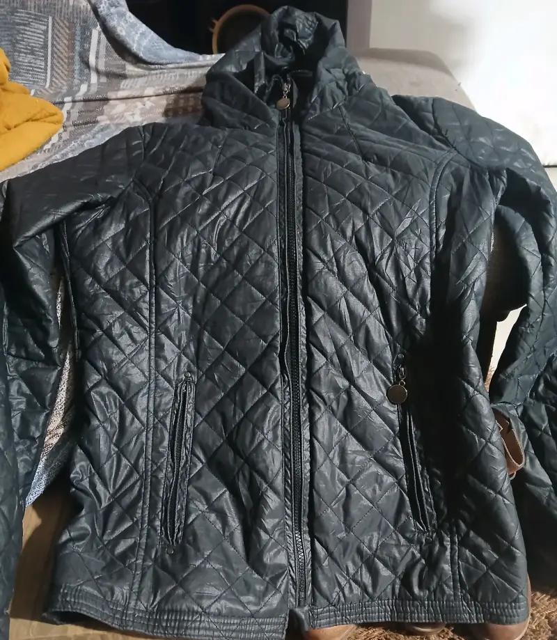 Chaqueta de cuero sintético negra para mujer - 5