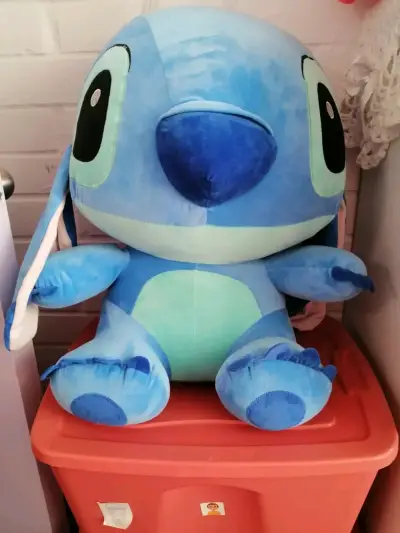 Peluches grandes de colores vivos - miniatura 2