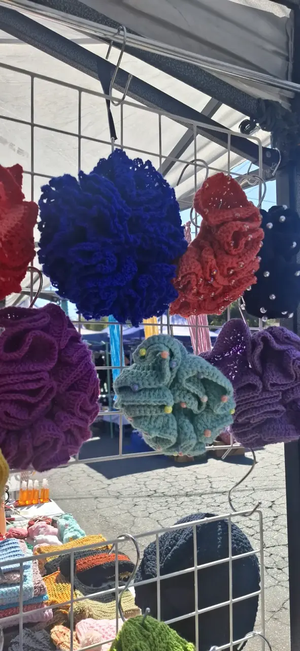 Scrunchies de  hilo  tejidos variedad de colores