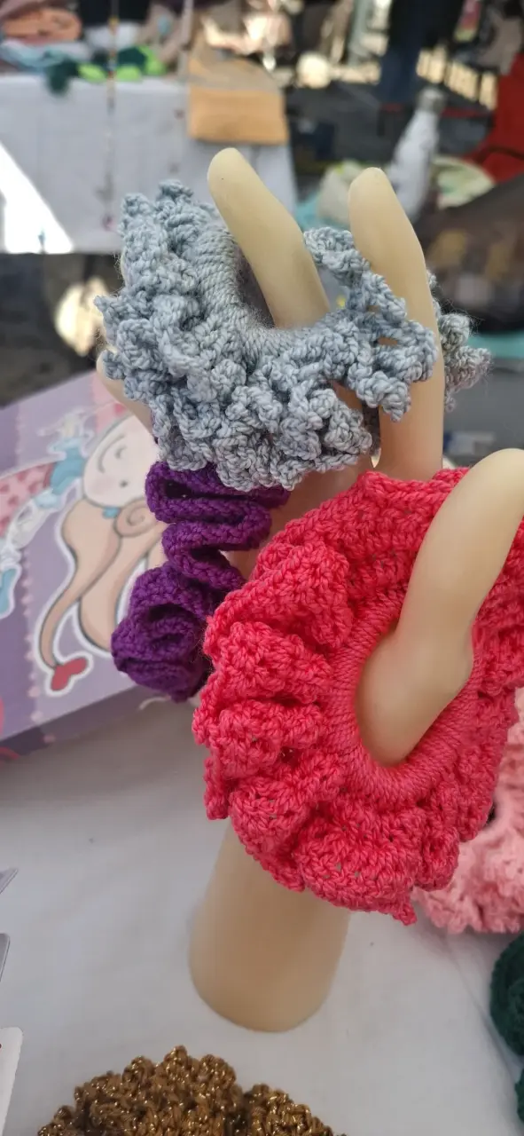 Scrunchies de  hilo  tejidos variedad de colores - 3