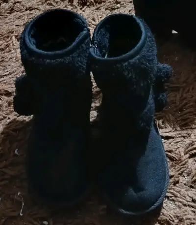 Botas de niña en varios colores y estilos - miniatura 2