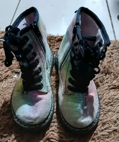 Botas de niña en varios colores y estilos - miniatura 3