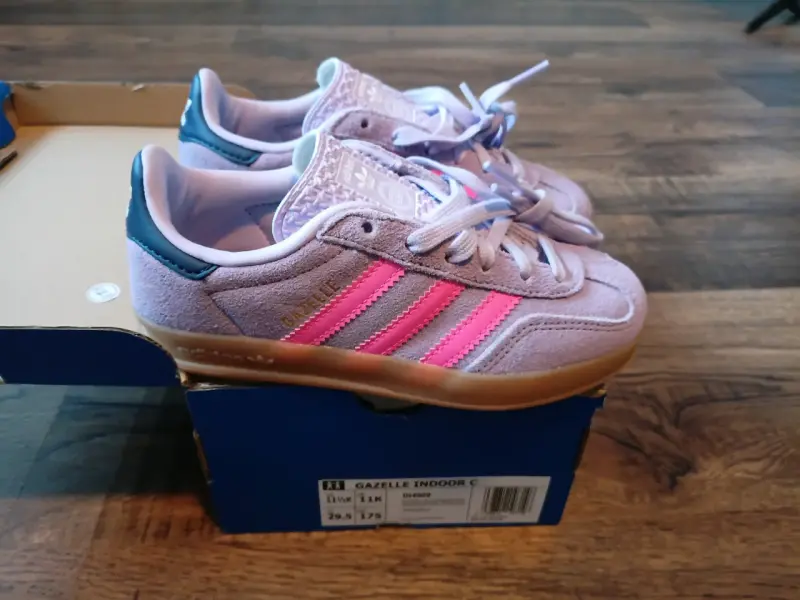 Zapatillas Adidas Gazelle Indoor C Rosadas - 1