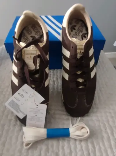 Zapatillas Adidas SL 72 RS marrón y blanco - miniatura 1
