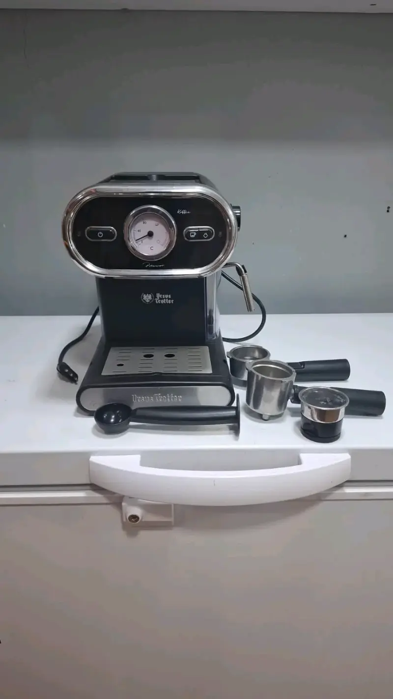 Cafetera espresso Ursus Trotter con accesorios - 1