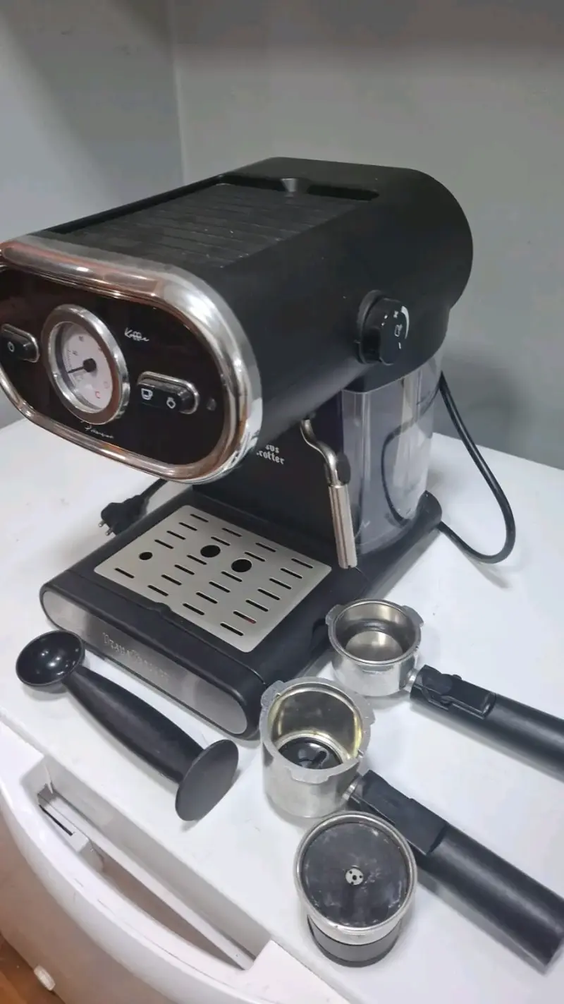 Cafetera espresso Ursus Trotter con accesorios - 2