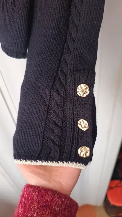 Suéter de punto negro con botones Zara - miniatura 2