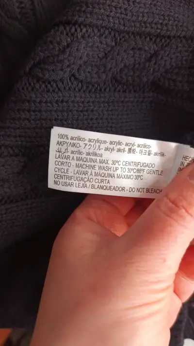 Suéter de punto negro con botones Zara - miniatura 4