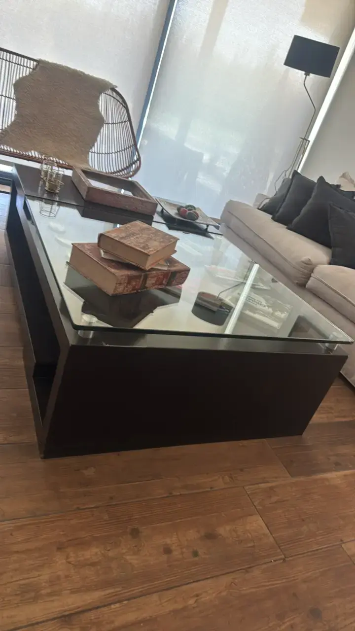 Mesa de Centro madera, diseño con Vidrio - 1