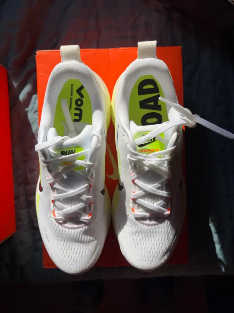 Zapatillas Nike Vomero 18 - 2