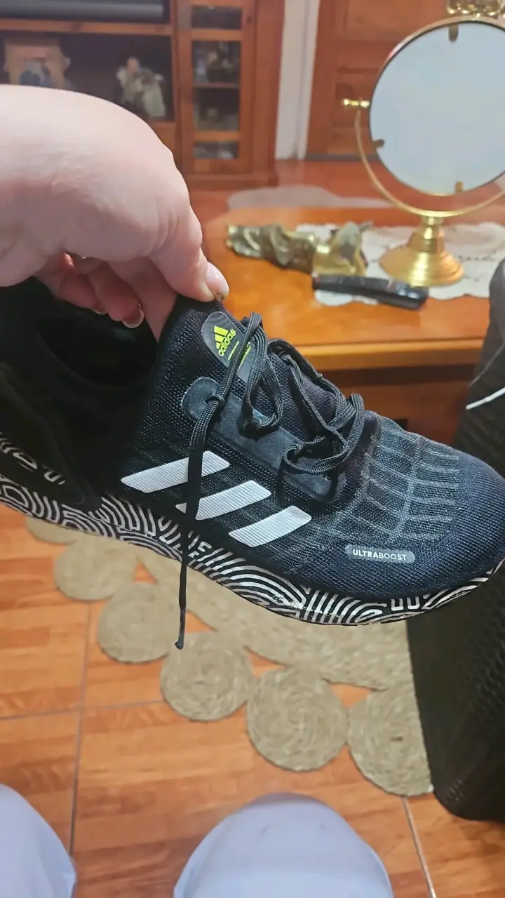 Zapatillas deportivas Nike blancas y negras - 4