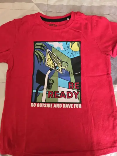 Poleras con diseño gráfico para niños - miniatura 1