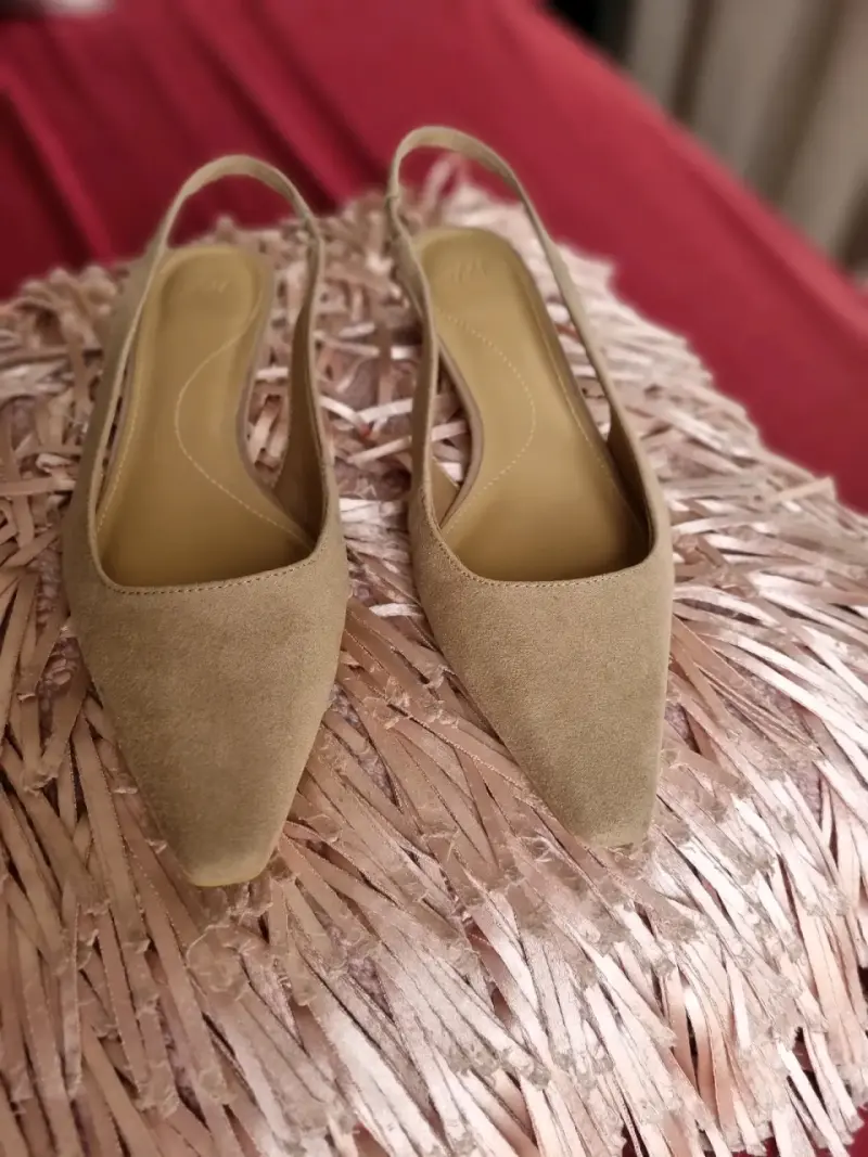 Zapatos de tacón beige elegantes - 3