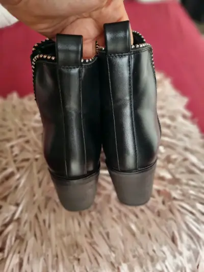 Botines de cuero negro con tachas - miniatura 5
