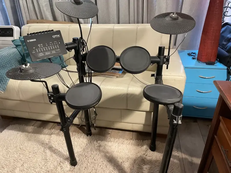 Batería Electrónica Yamaha DTX con Módulo - 1