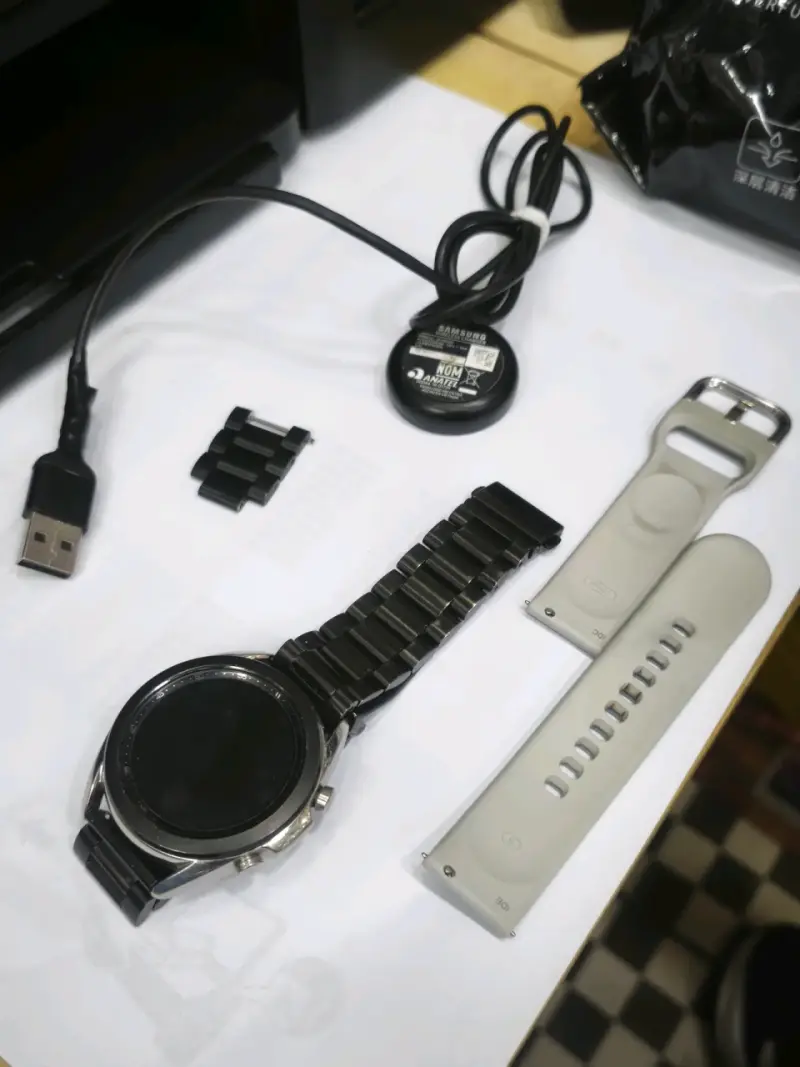 Galaxy watch 3 classic 41mm, 2 correas y cargador - 6