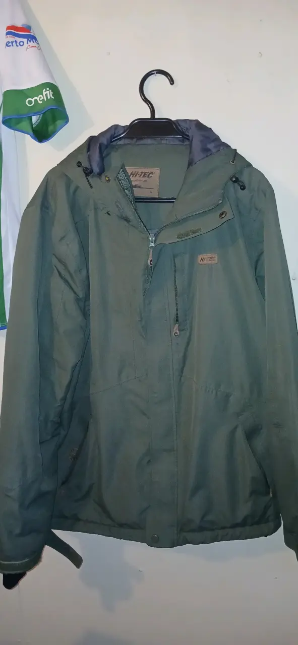 Chaqueta impermeable talla M con capucha - 2