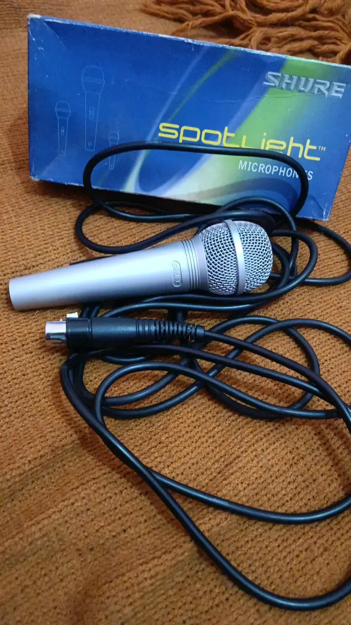 Micrófono Shure C607 con cable - 4