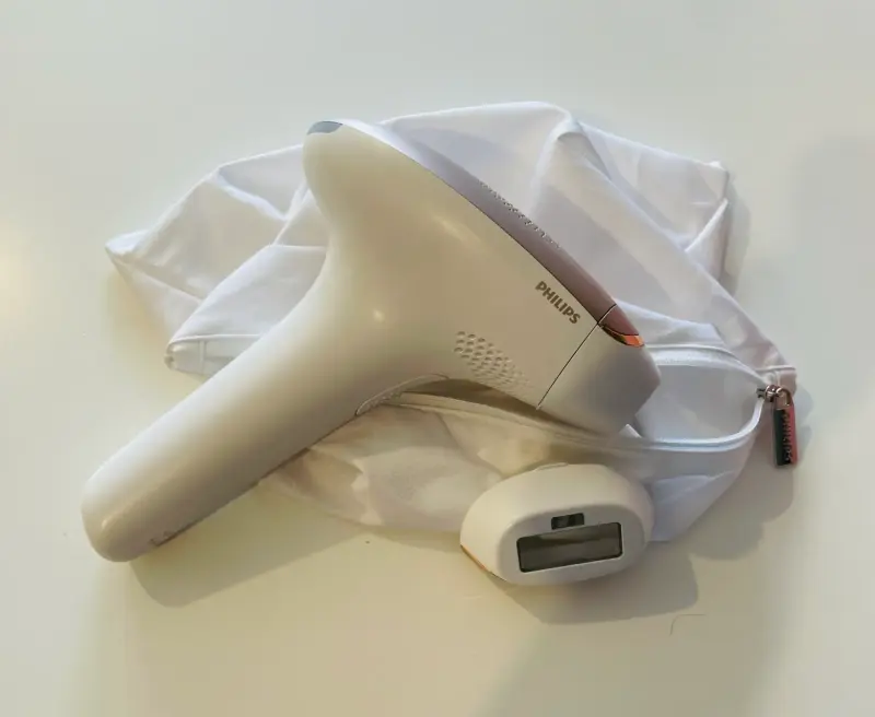 Depiladora IPL Philips Lumea Essential SC1996 - 1