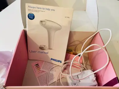 Depiladora IPL Philips Lumea Essential SC1996 - miniatura 2